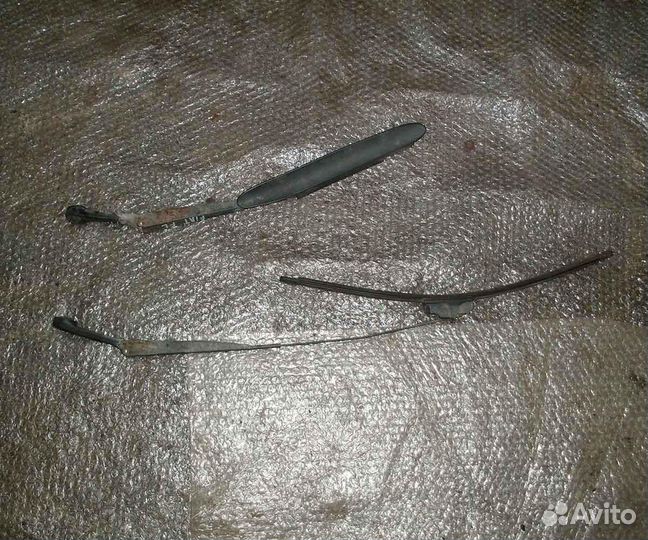 Поводок дворников Fiat Marea