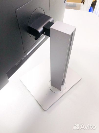 Монитор HP EliteDisplay E233