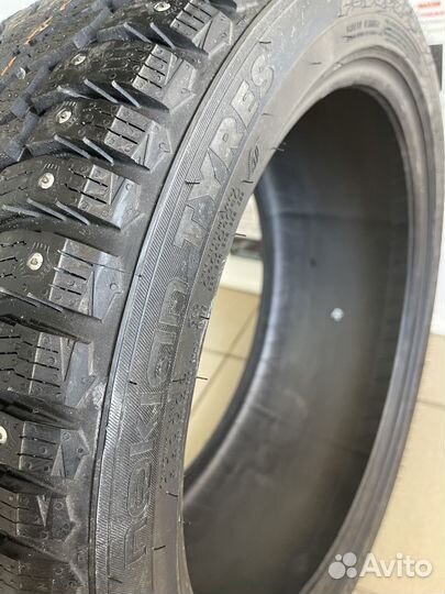 Nokian Tyres Hakkapeliitta 9 SUV 225/65 R17 106T