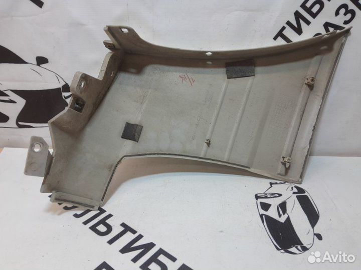 Накладка крыла передняя правая Toyota Land Cruiser