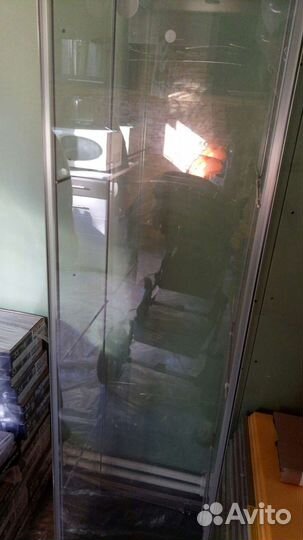 Стеклянный шкаф витрина бу