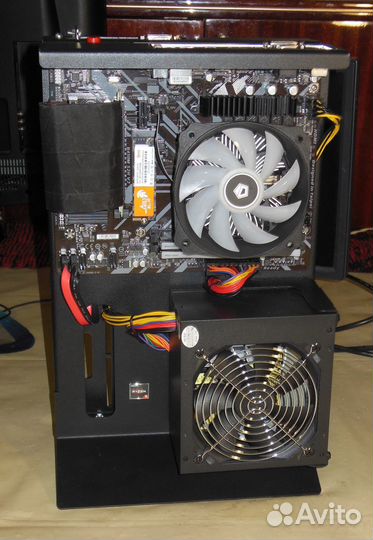 Мощный игровой пк в открытом корпусе на Ryzen