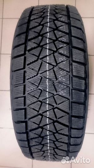 Bridgestone Blizzak DM-V2 275/40 R20 106T