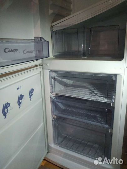 Холодильник бу большой