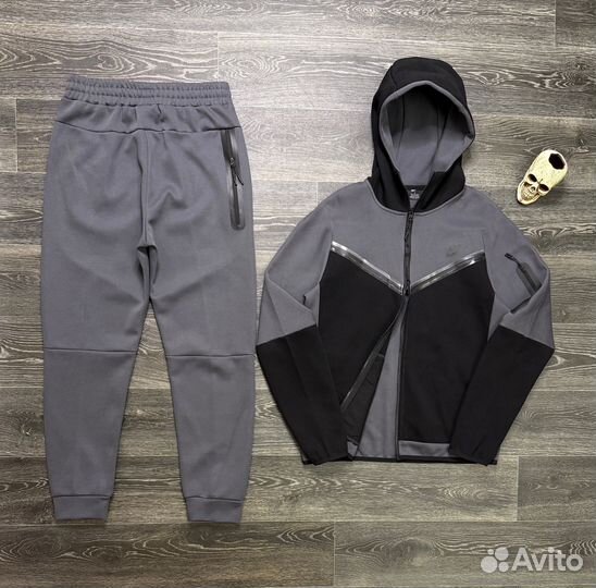 Спортивный костюм мужской Nike