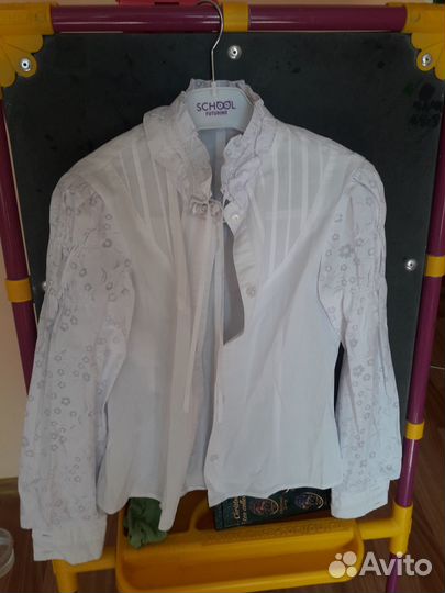 Блузка белая школьная