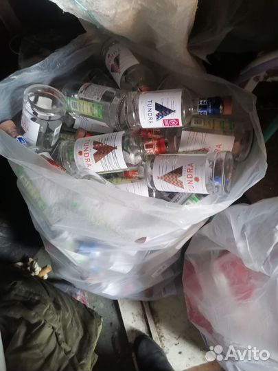 Бутылки 0,5 и 0,25 с крышкой