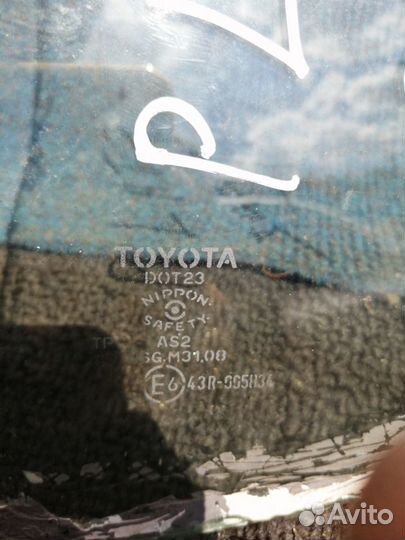 Стекло заднее левое Toyota Platz