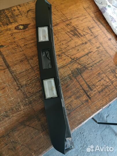 Накладка крышки багажника Ленд Ровер Фрилендер 2