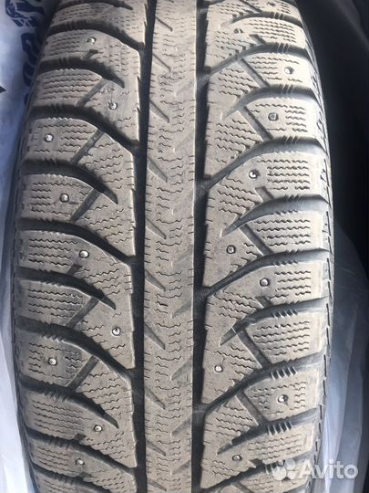 Bridgestone Ice Cruiser 7000 235/65 R17 108