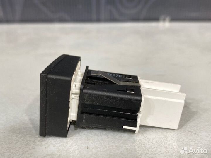 Кнопка ESP Volkswagen Passat Variant B6 BZB 2008