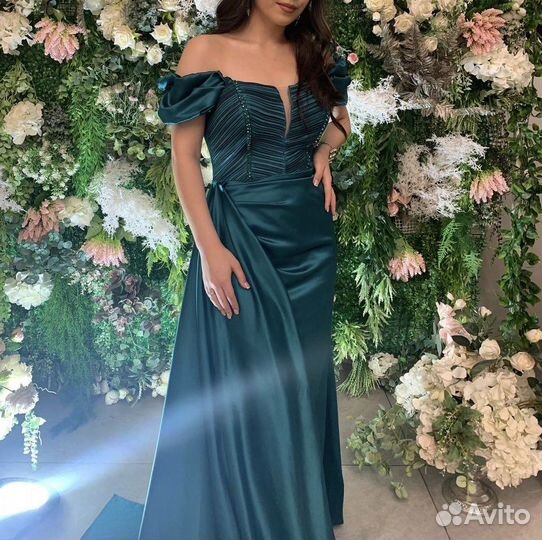 Вечернее платье