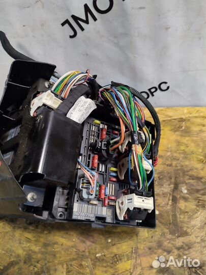 Блок предохранителей Peugeot 308 3008 Citroen C4