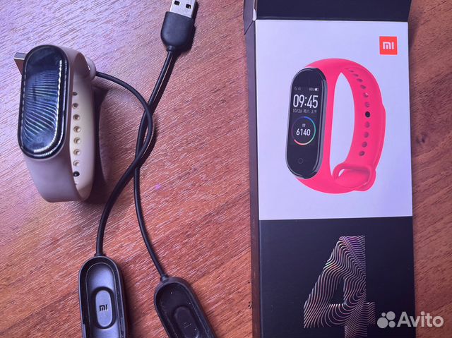 Часы xiaomi mi band 4 купить в Санкт-Петербурге | Личные вещи | Авито