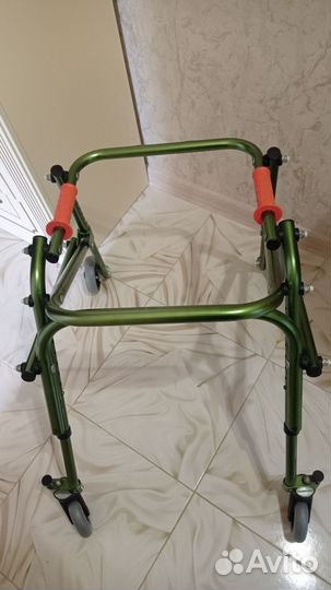 Инвалидные ходунки