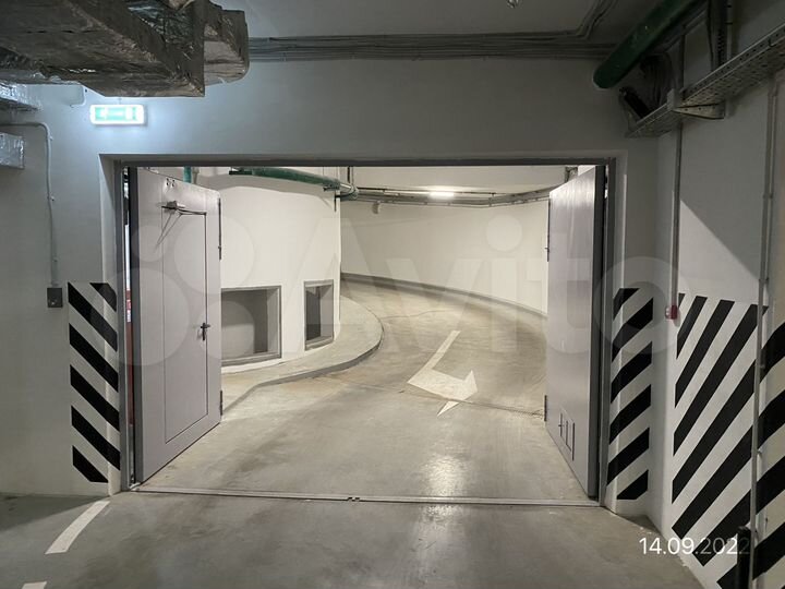 Машиноместо, 13 м²