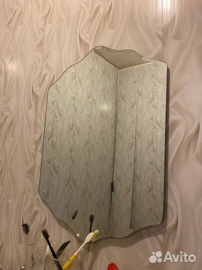 Зеркало настенное