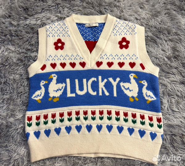 Жилет с гусями house