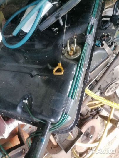 Топливный бак на ниву