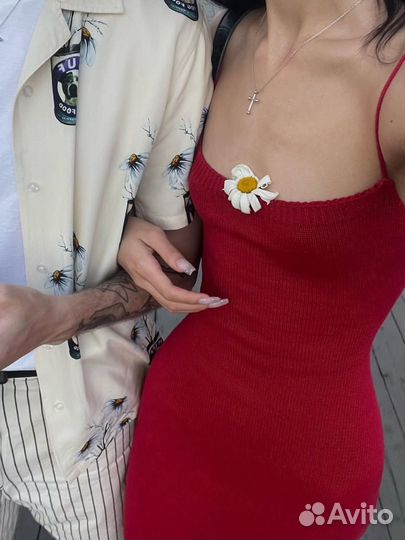 Красное платье