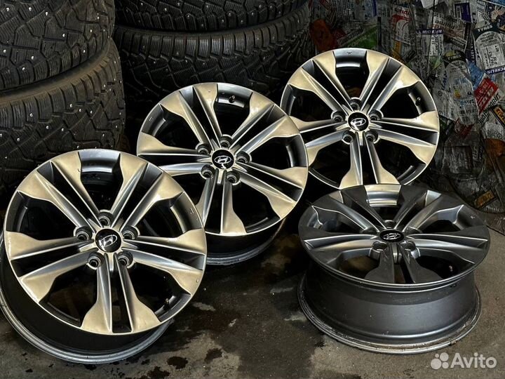 Диски R17 5x114.3 Hyundai Santa Fe (Оригинал)