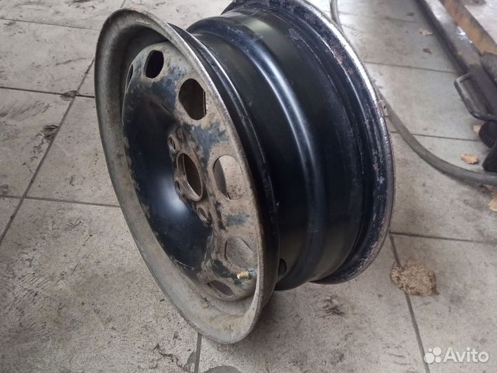 Диски r 14 на volkswagen polo 4штуки