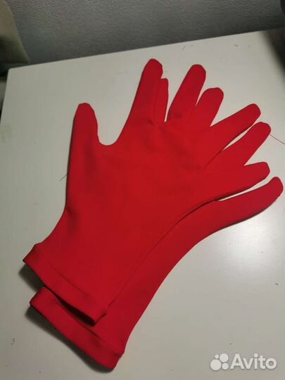 Перчатки для фигурного катания