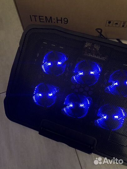 Охлаждающая подставка для ноутбука с подсветкой