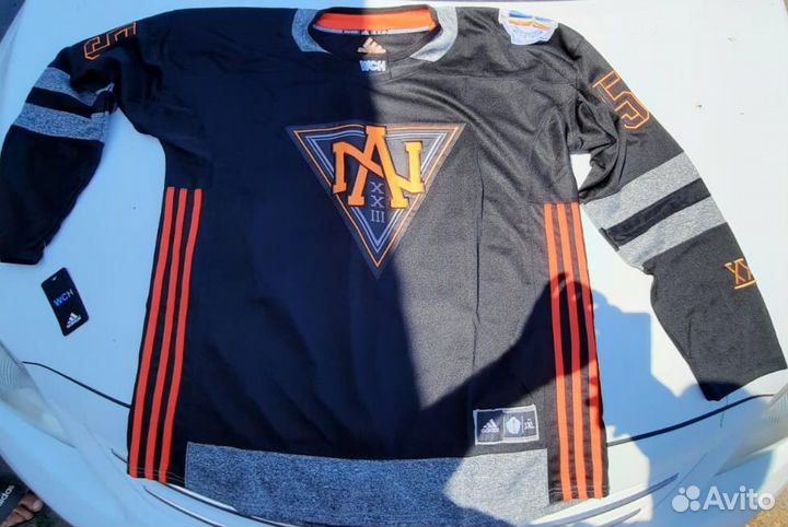 Продаётся Хоккейный свитер игровой