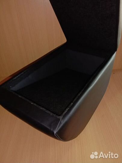 Подлокотник VW Caddy (экокожа)