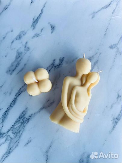 Свеча Объятия - ручной работы