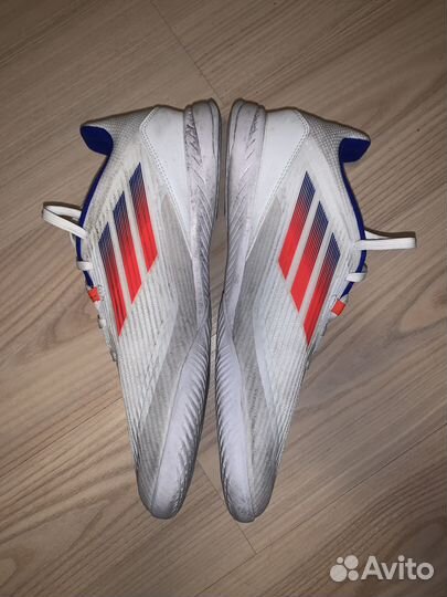 Футбольные бутсы adidas f50