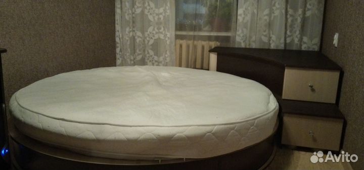 Кровать,матрас + уголок