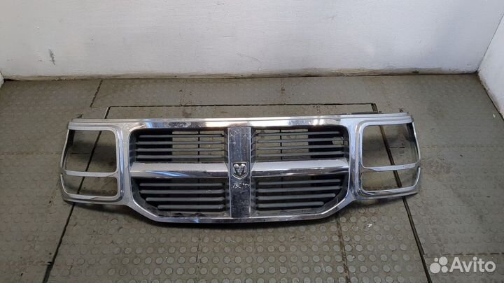 Решетка радиатора Dodge Nitro, 2008