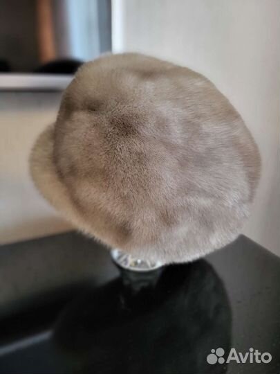 Берет женский норковый
