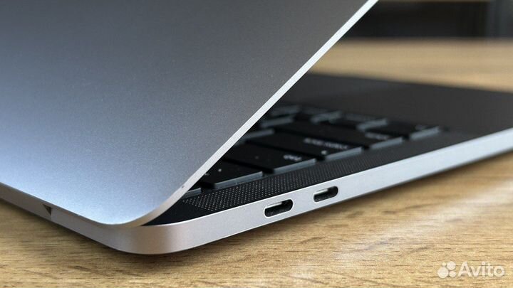 MacBook Pro 2020 16/512 space gray