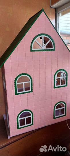 Домик кукольный