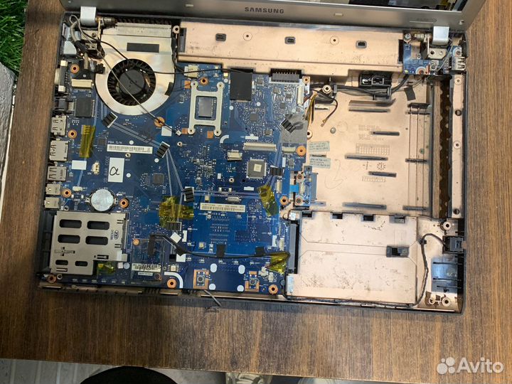 Ноутбук в разбор R520 NP-R520