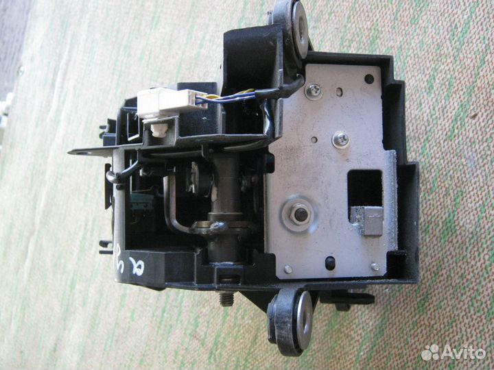 Кулиса ручка кулисы Toyota Auris Аурис АКПП робот