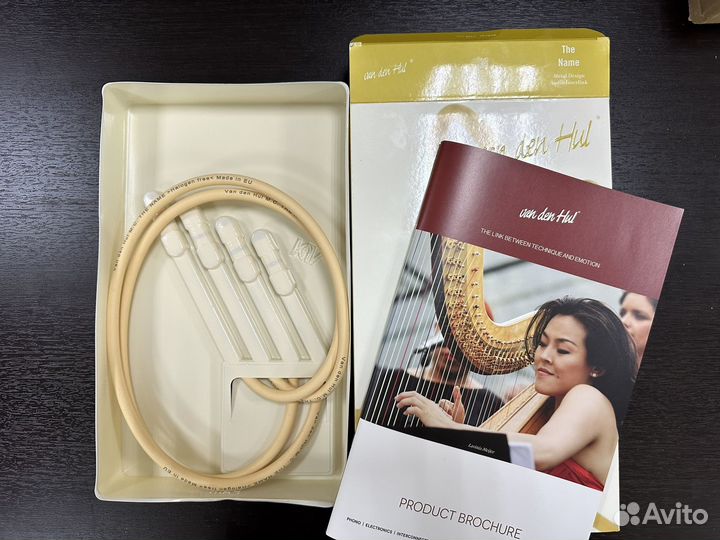 Кабель межблочный Van Den Hul The Name RCA 0.8m