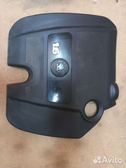 Накладка двигателя декоративная Octavia