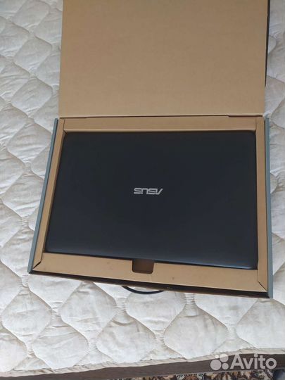 Ноутбук Asus 17