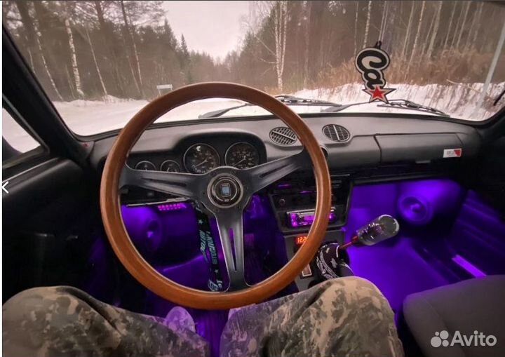 Подиум для автомобиля ваз 2101-07 в кик-панели 16d