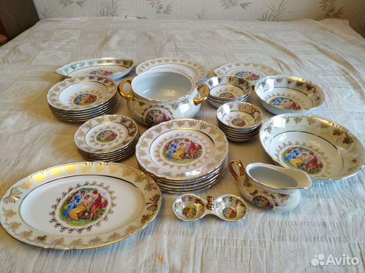 Тарелки Мадонна Чехия совр, новый по частям