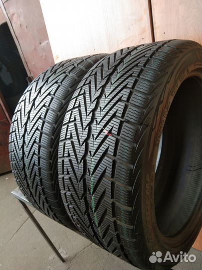Vredestein Wintrac 4 Xtreme 275/40 R20