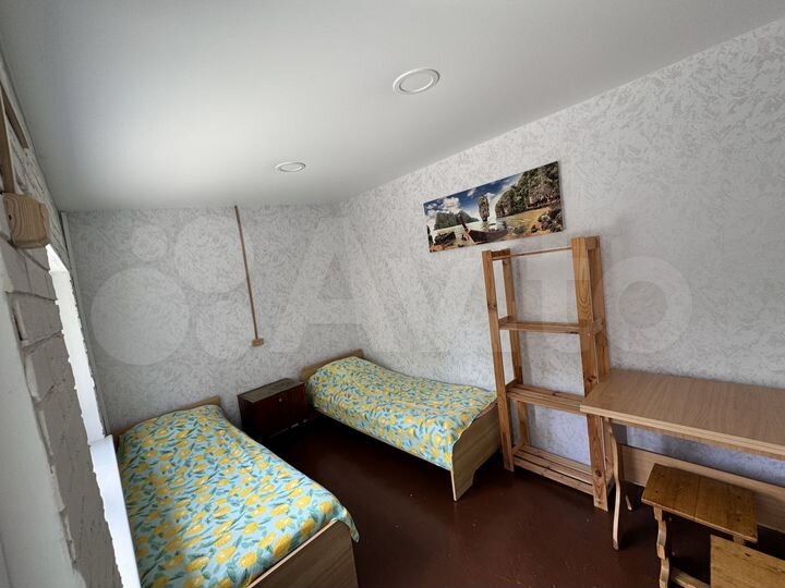 Комната 10 м² в 8-к., 1/1 эт.