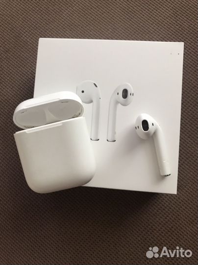 Беспроводные наушники apple airpods