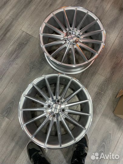 Продаю диски vossen VFS2 R17
