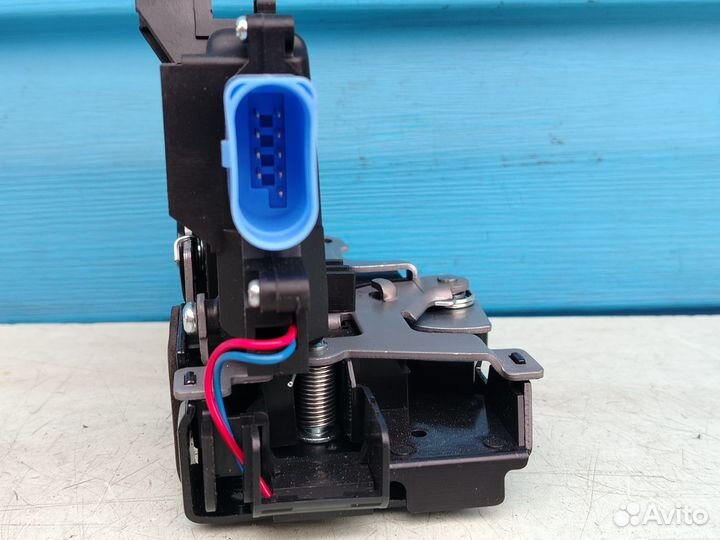 Замок двери перед левой skoda: octavia A5 04