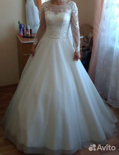 Свадебное платье